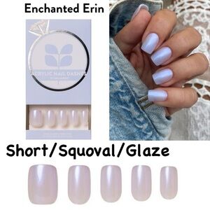 Enchanted Erin Short Squoval Press-On Nails - Iridescent Lavender Glaze